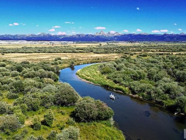 7243 Ard's Road, TETONIA, ID 83452