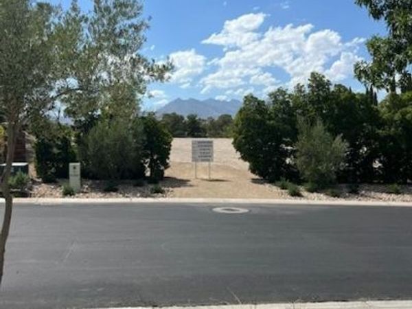 1709 Enclave Court , Las Vegas, NV 89134