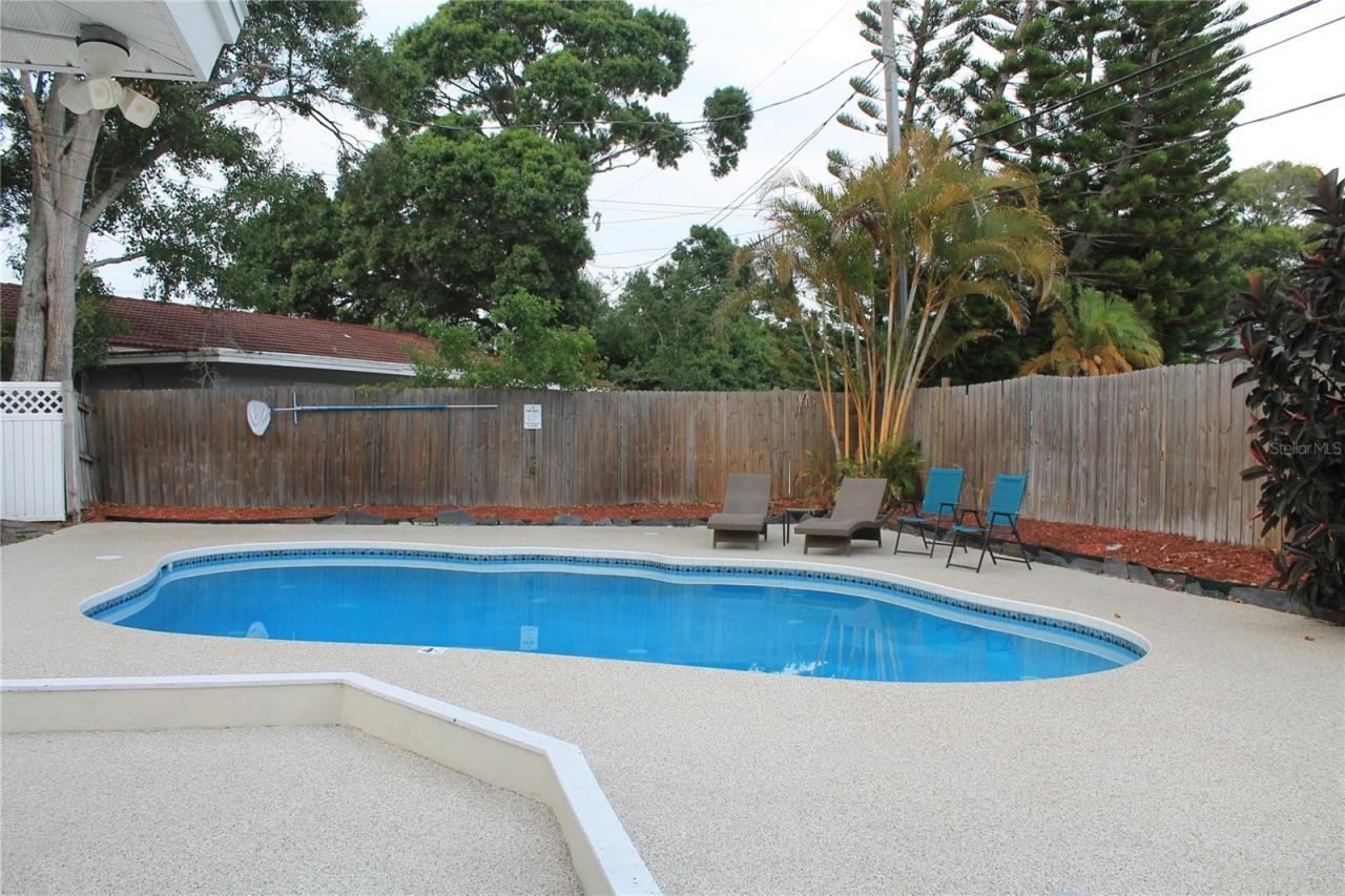 863 Bay Breeze Terrace, Largo, FL 33770 Photo