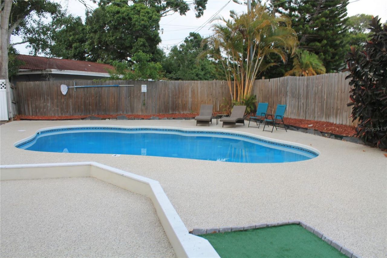 863 Bay Breeze Terrace, Largo, FL 33770 Photo
