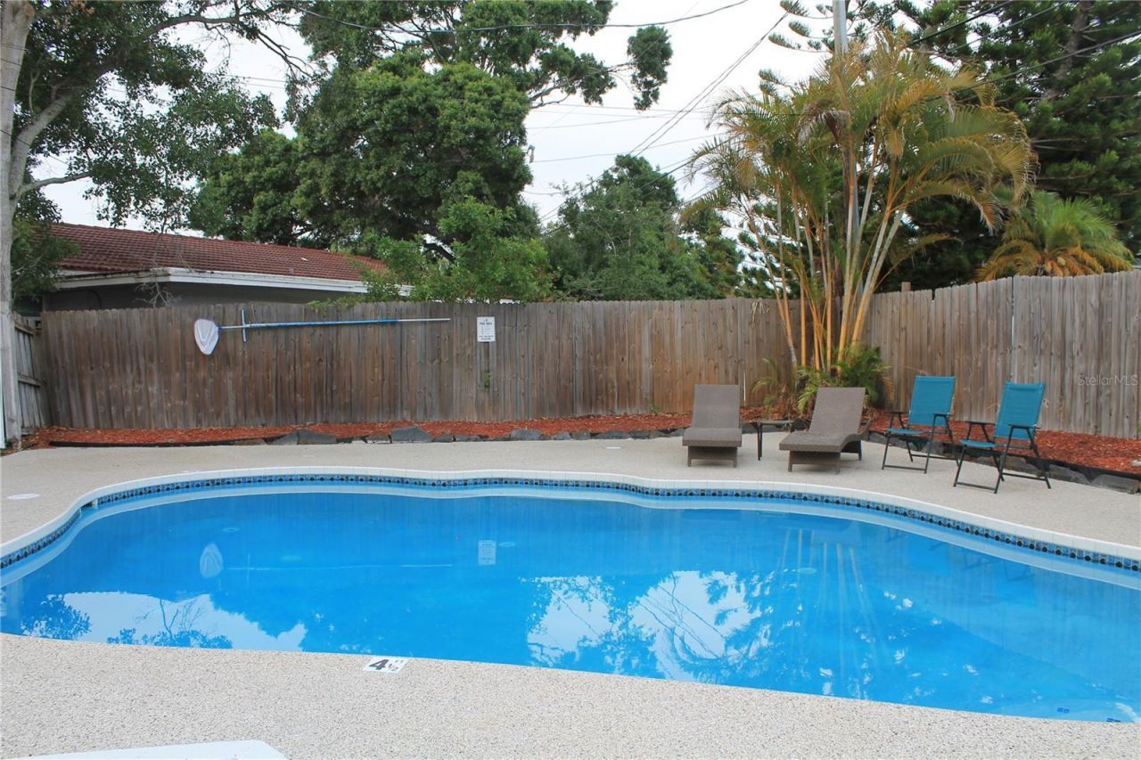 863 Bay Breeze Terrace, Largo, FL 33770 Photo