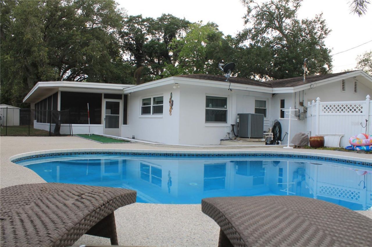 863 Bay Breeze Terrace, Largo, FL 33770 Photo