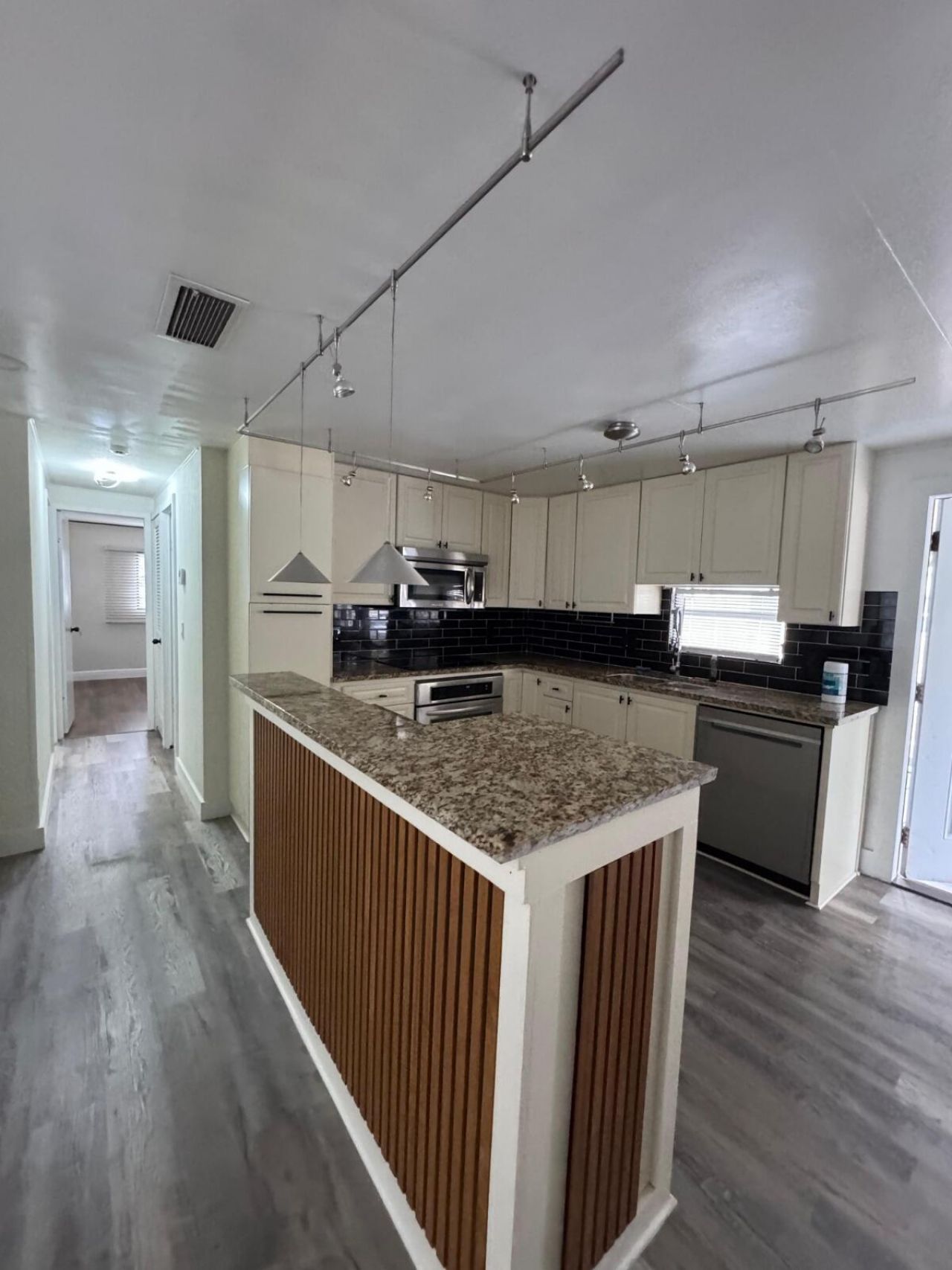 2555 Pga Blvd, Unit 18, Palm Beach Gardens, FL 33410 Photo