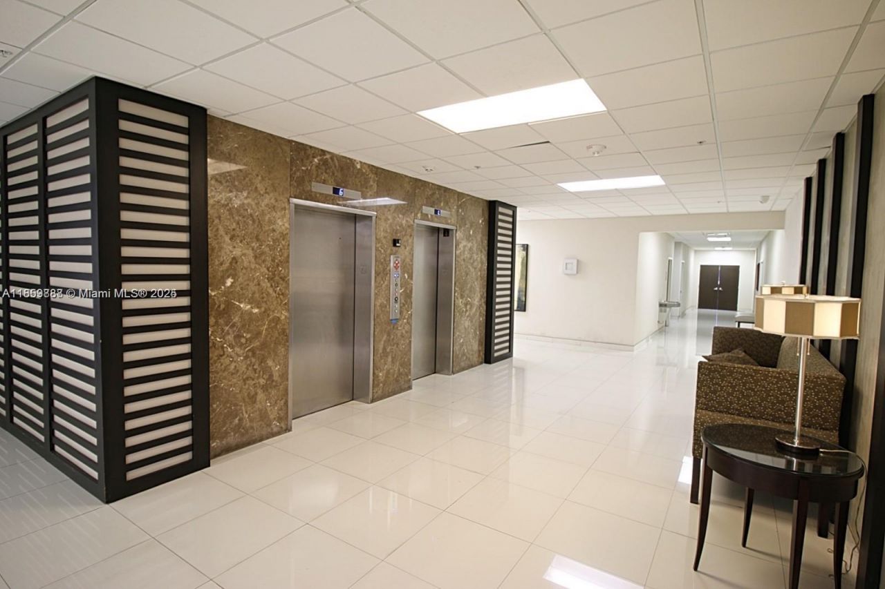 1621 Collins Ave, Unit 302, Miami Beach, FL 33139 Photo