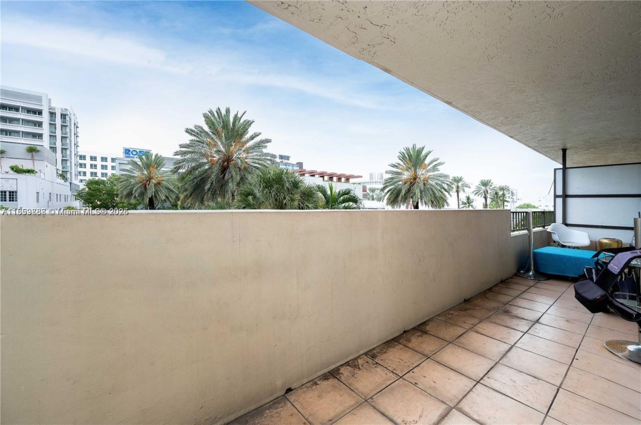 1621 Collins Ave, Unit 302, Miami Beach, FL 33139 Photo