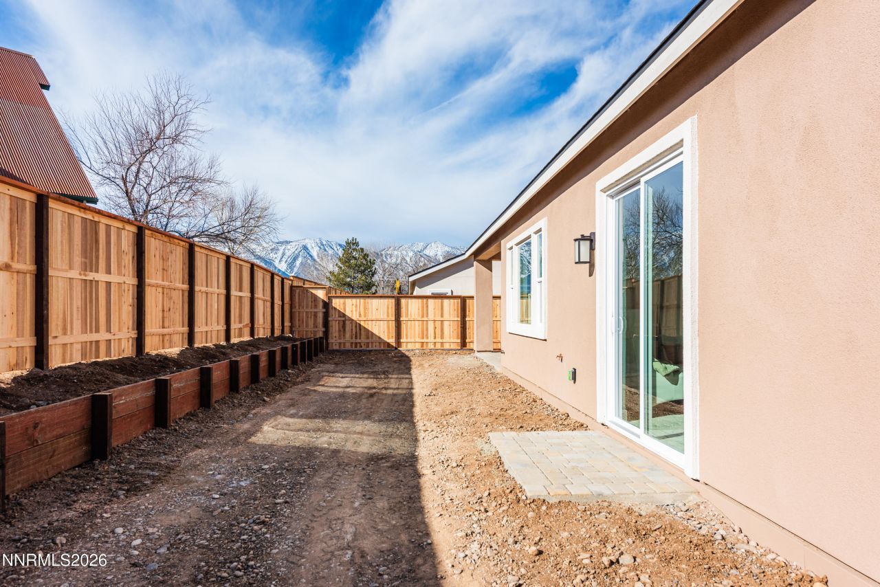 585 Sage Grouse Lp, Gardnerville, NV 89460 Photo