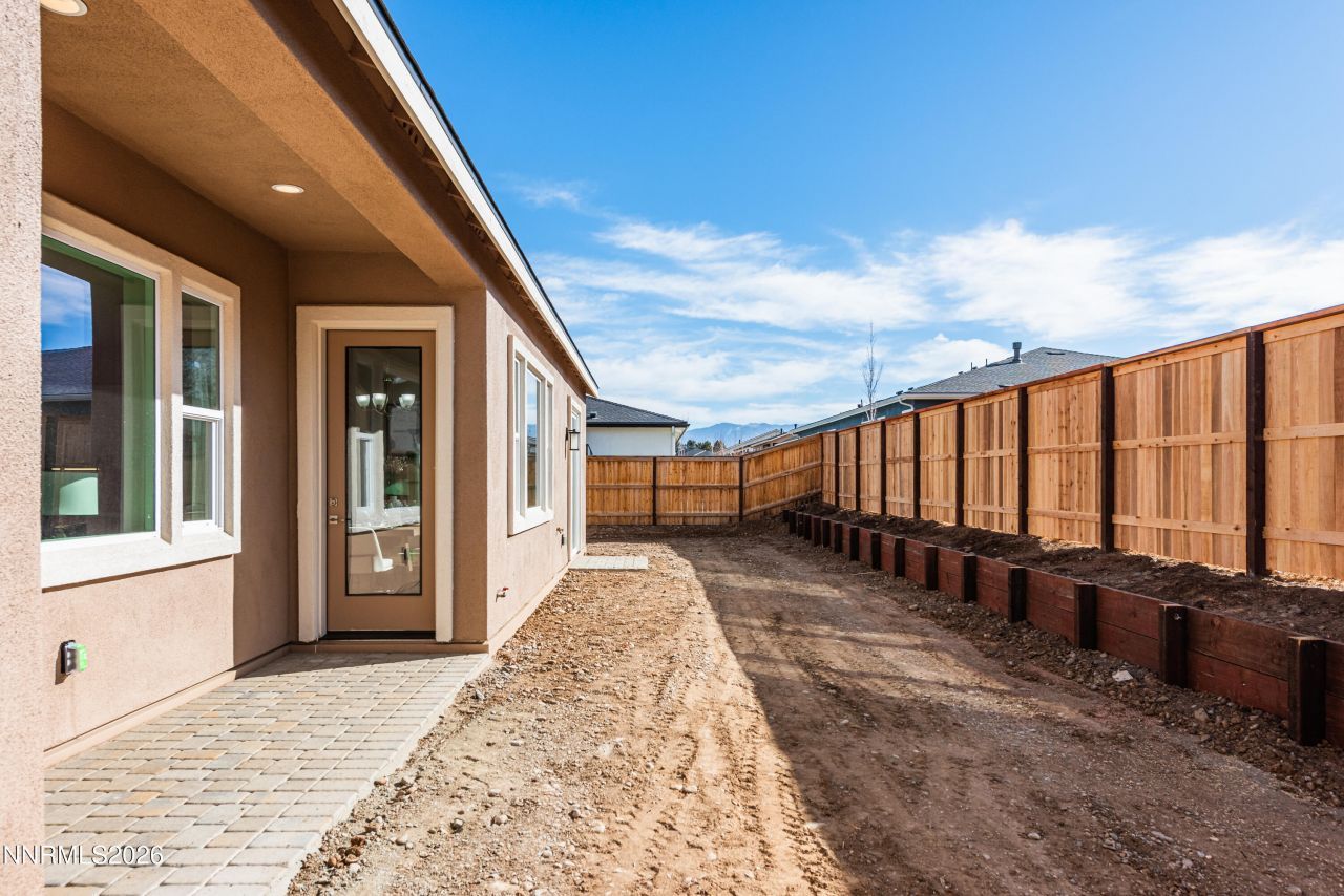 585 Sage Grouse Lp, Gardnerville, NV 89460 Photo