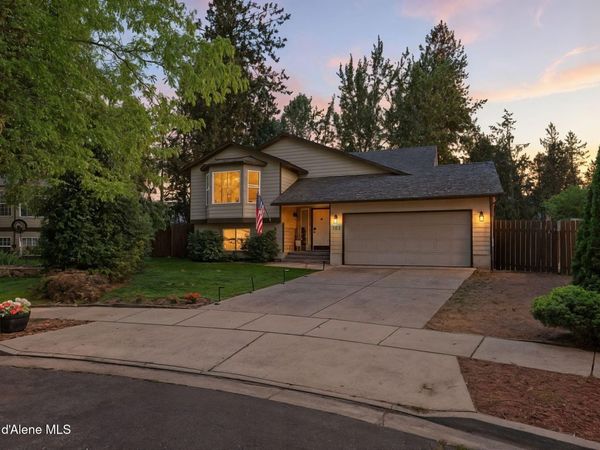 102 S RIVERWOOD CT, Post Falls, ID 83854