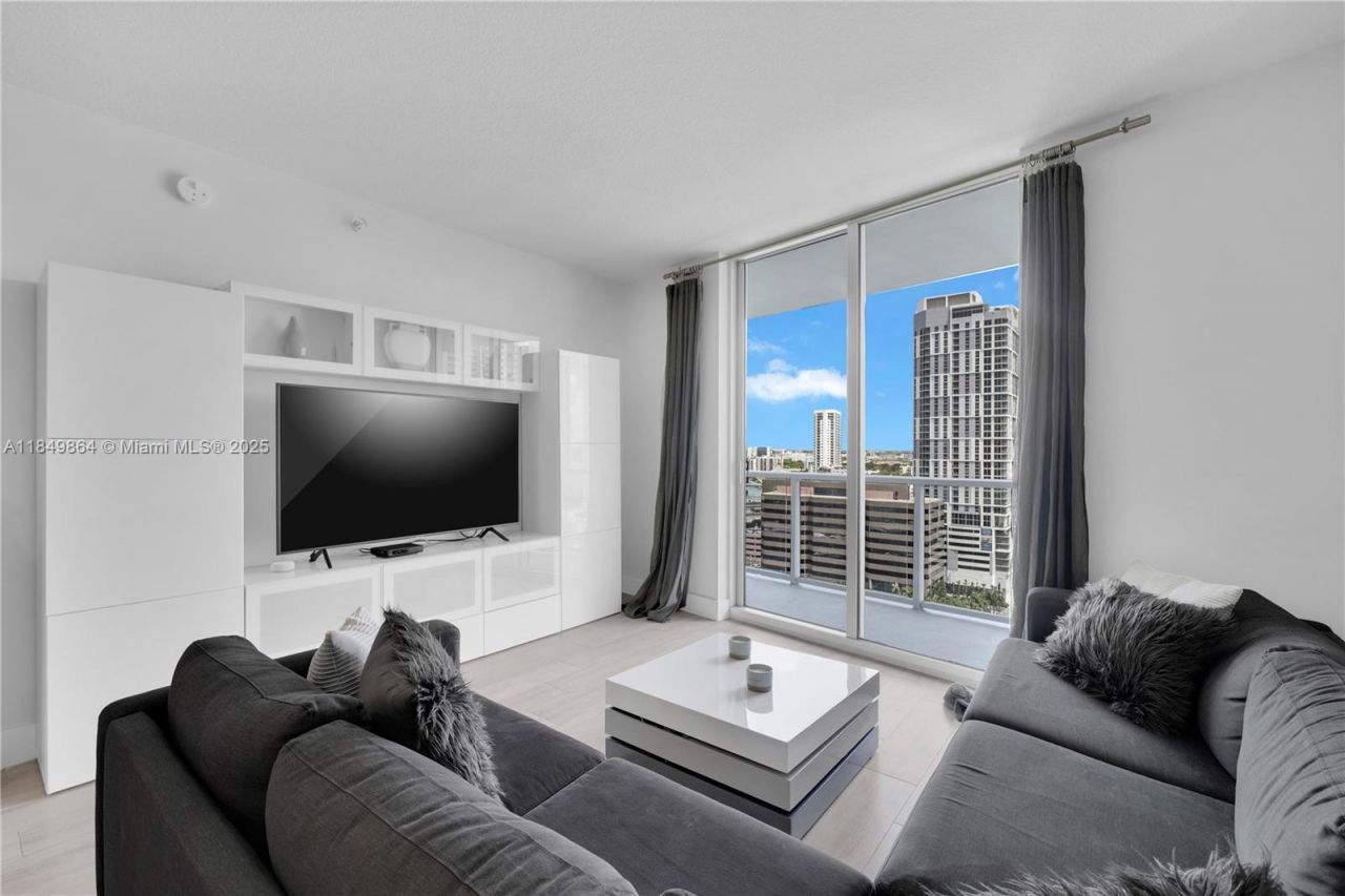 185 SW 7th St, Unit 1901, Miami, FL 33130 Photo