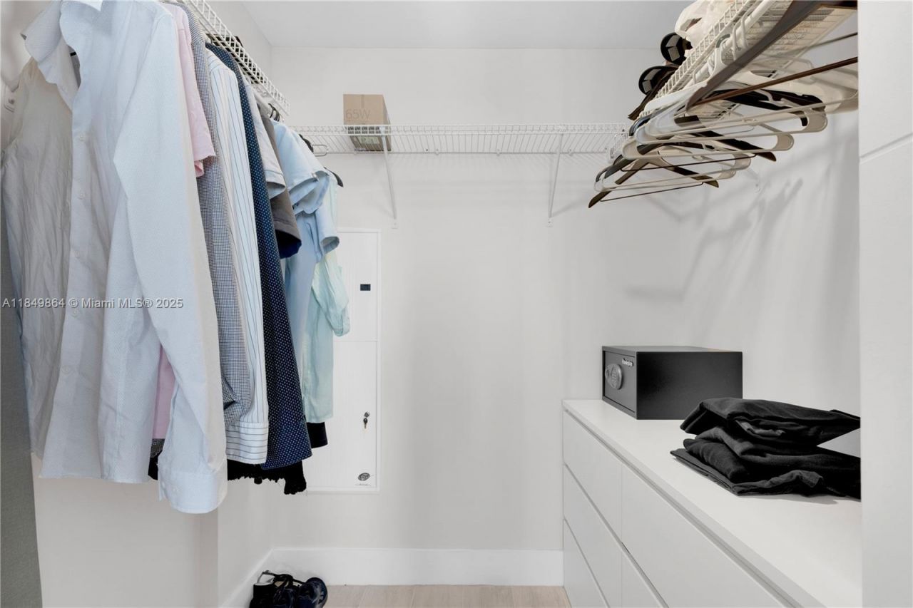 185 SW 7th St, Unit 1901, Miami, FL 33130 Photo