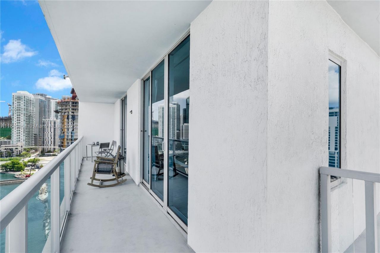 185 SW 7th St, Unit 1901, Miami, FL 33130 Photo