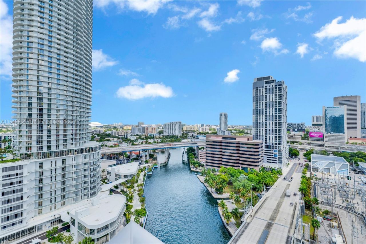 185 SW 7th St, Unit 1901, Miami, FL 33130 Photo