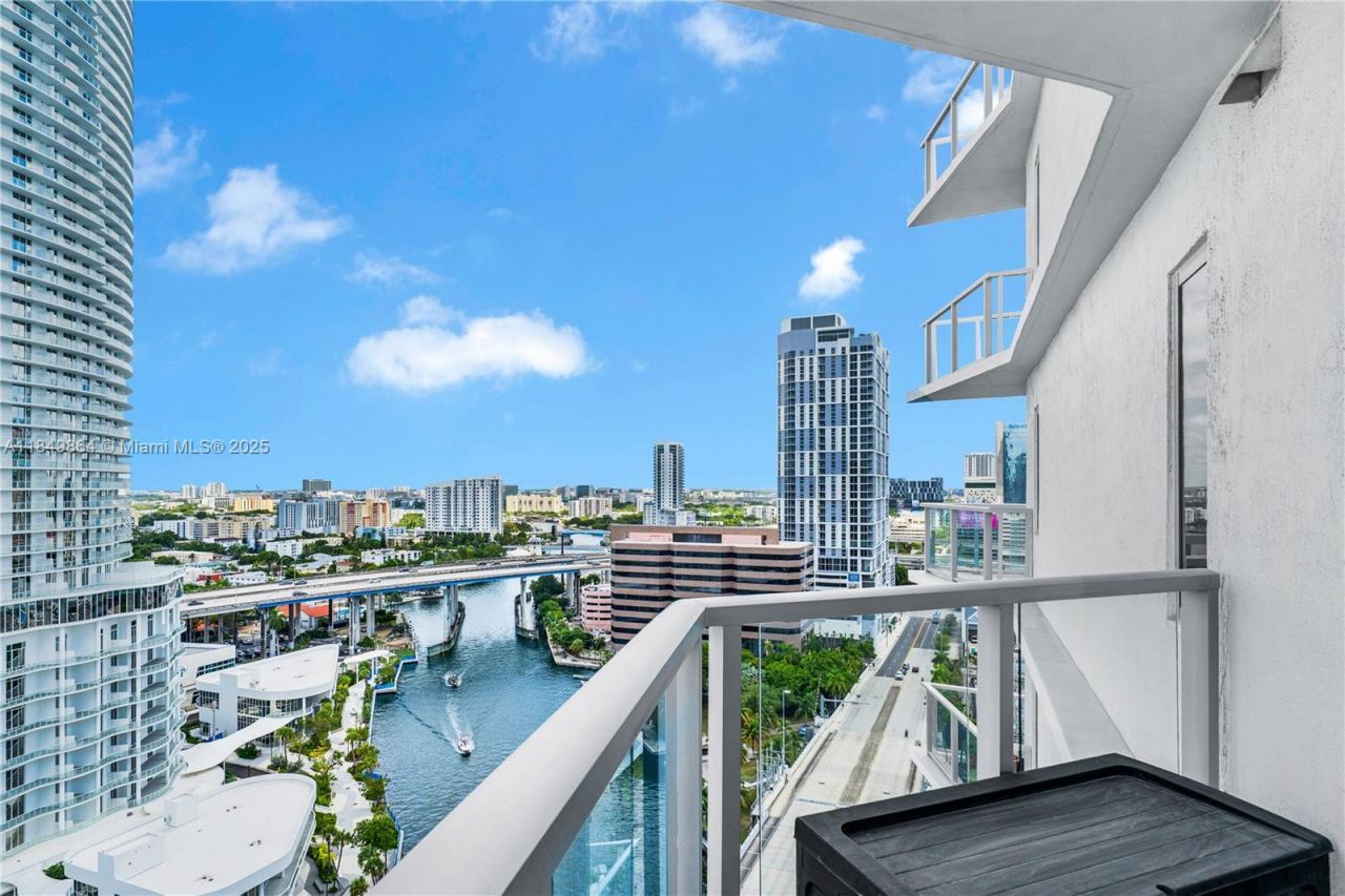 185 SW 7th St, Unit 1901, Miami, FL 33130 Photo