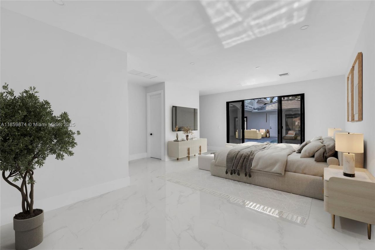 2530 Montclaire Cir, Weston, FL 33327 Photo