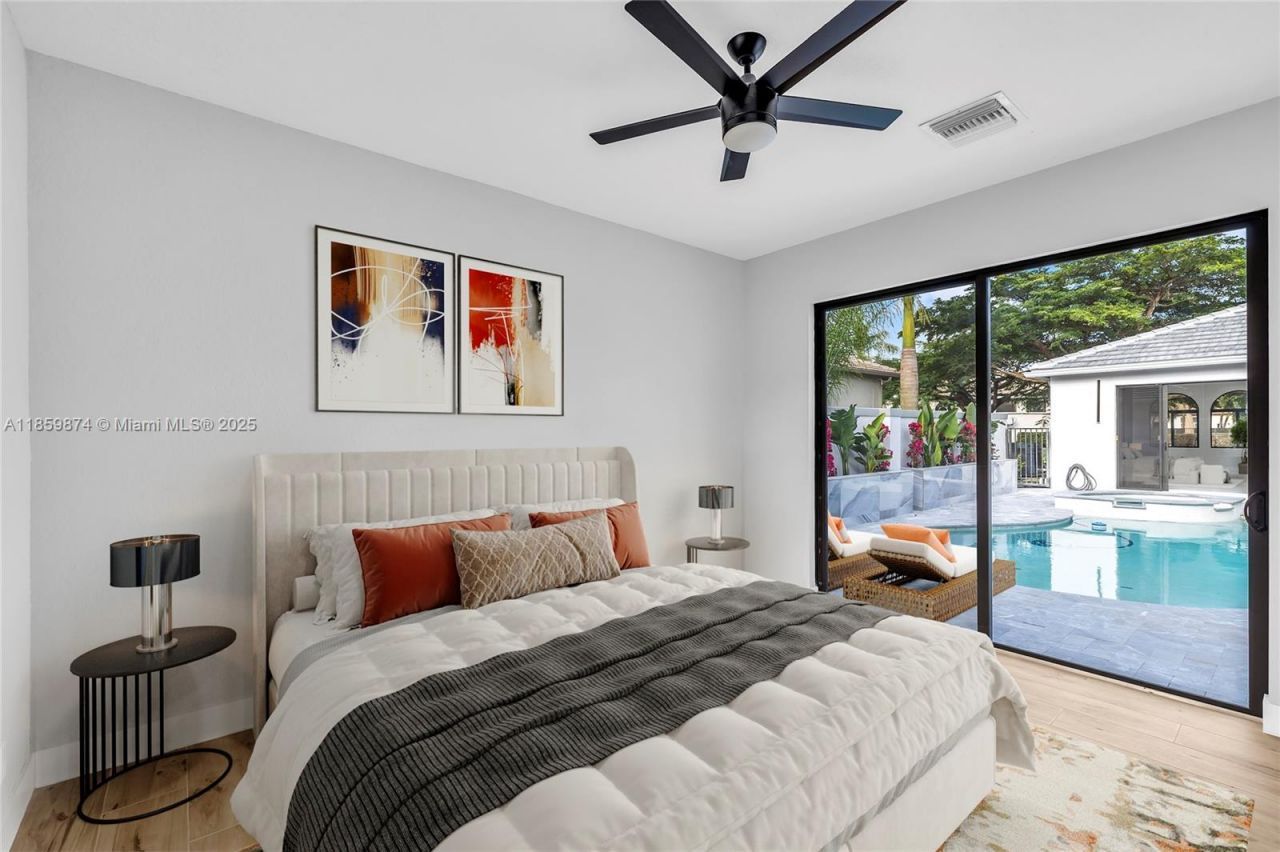 2530 Montclaire Cir, Weston, FL 33327 Photo