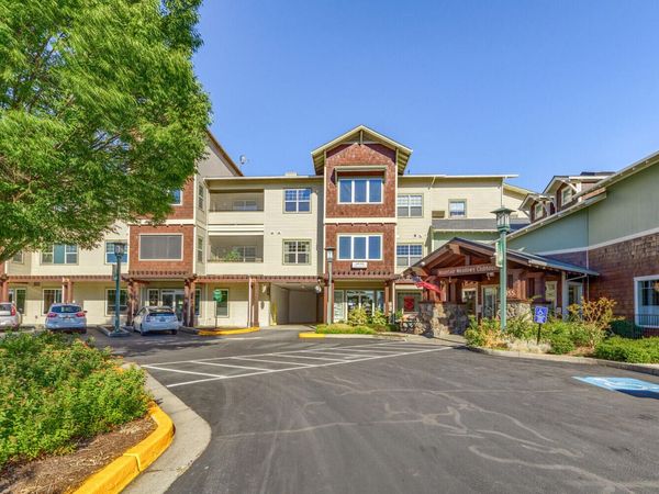 949 Golden Aspen Place, Ashland, OR 97520