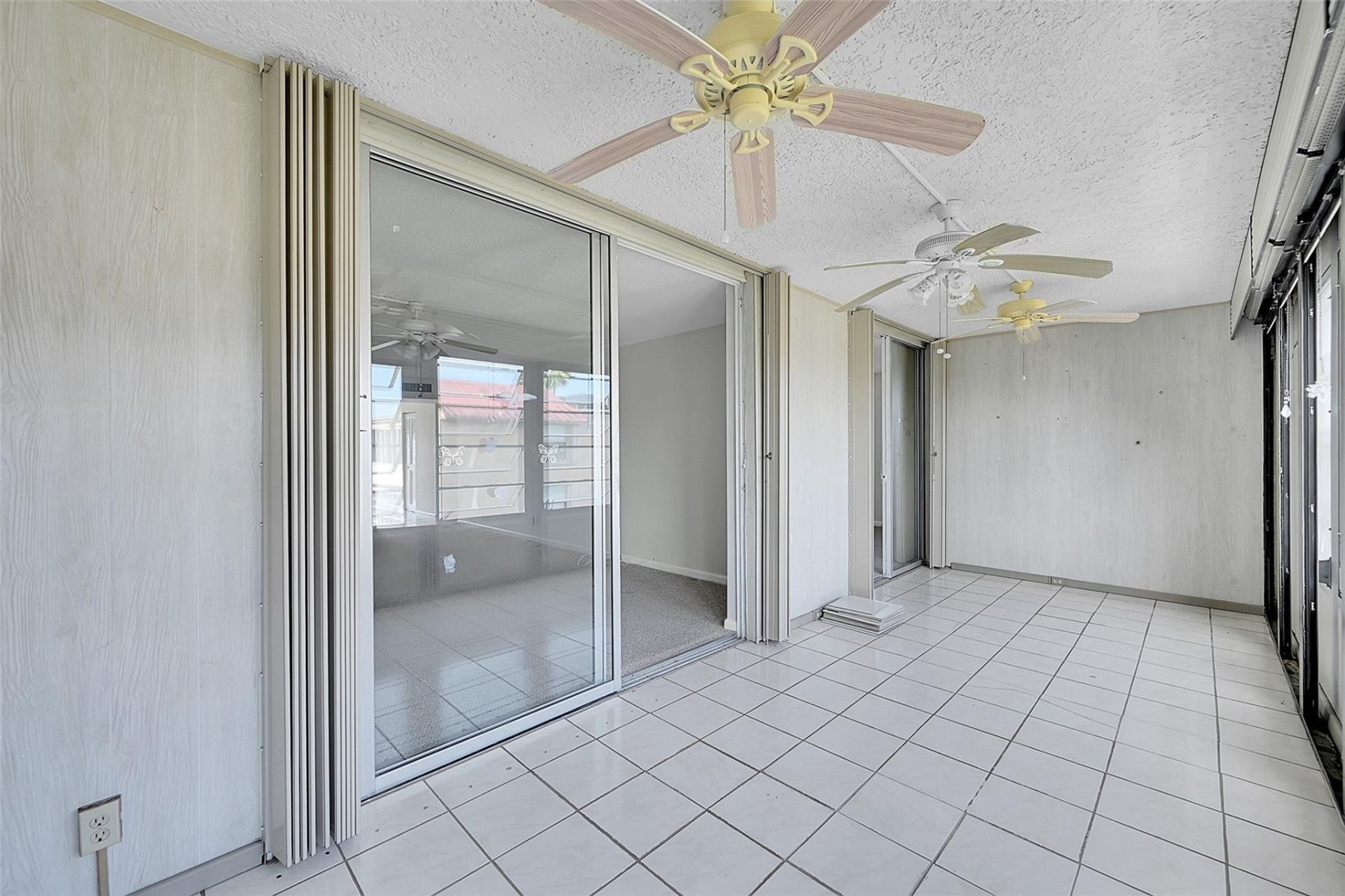 7210 Lake Circle Drive, Unit 401, Margate, FL 33063 Photo