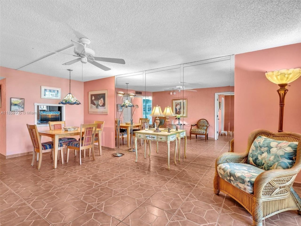 8020 N Sunrise Lakes Dr, Unit 110, Sunrise, FL 33322 Photo