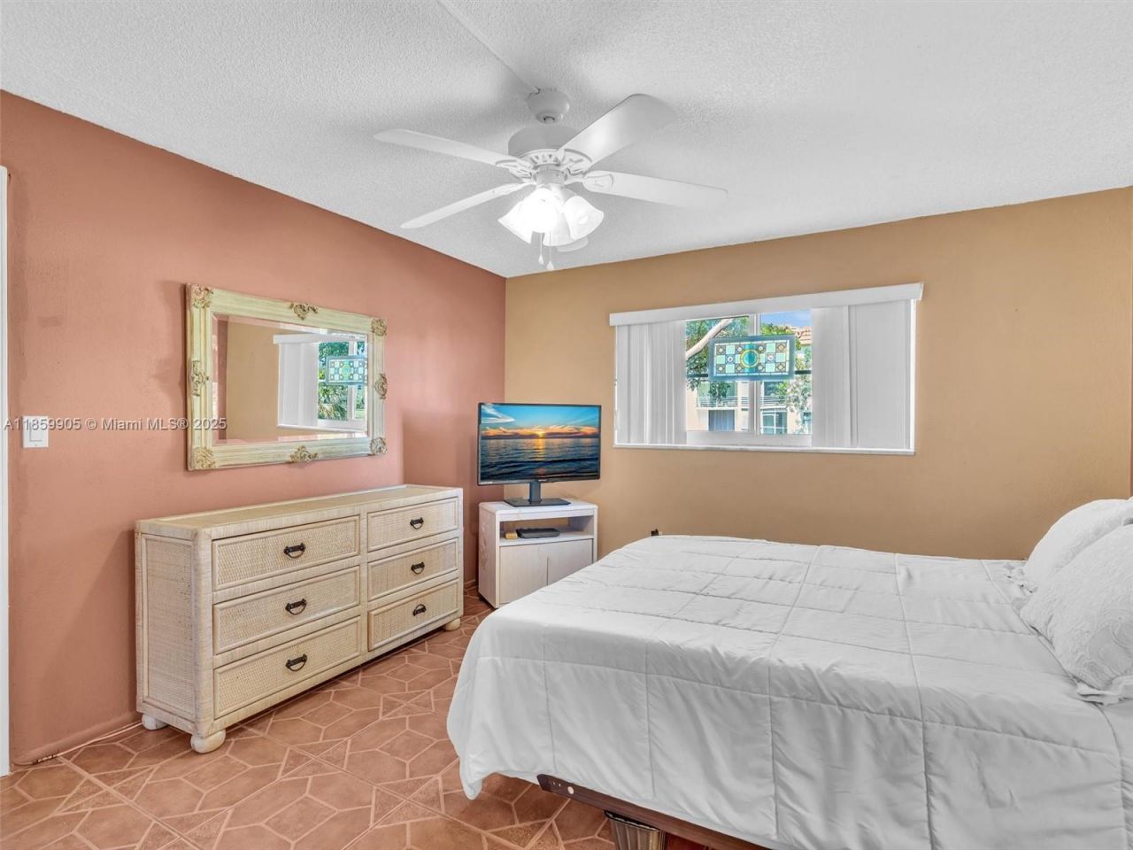 8020 N Sunrise Lakes Dr, Unit 110, Sunrise, FL 33322 Photo