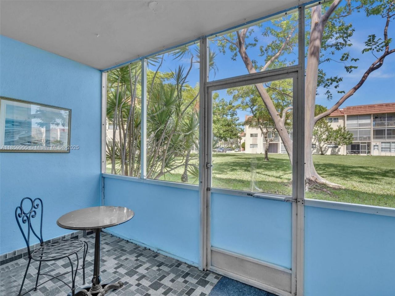 8020 N Sunrise Lakes Dr, Unit 110, Sunrise, FL 33322 Photo