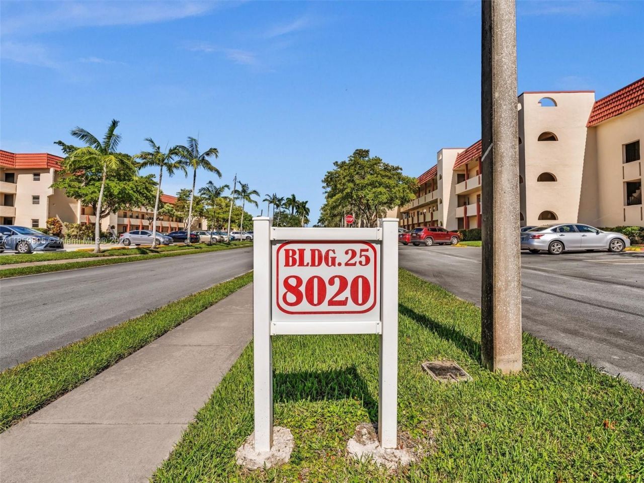 8020 N Sunrise Lakes Dr, Unit 110, Sunrise, FL 33322 Photo