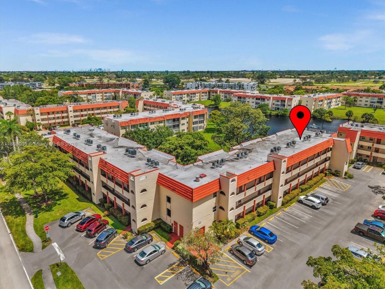 8020 N Sunrise Lakes Dr, Unit 110, Sunrise, FL 33322 Photo