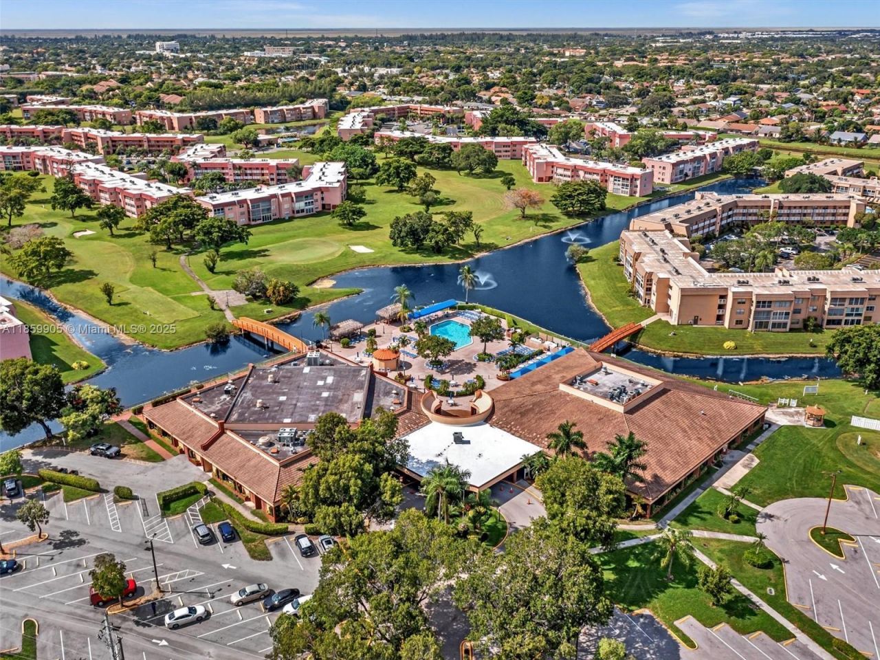 8020 N Sunrise Lakes Dr, Unit 110, Sunrise, FL 33322 Photo