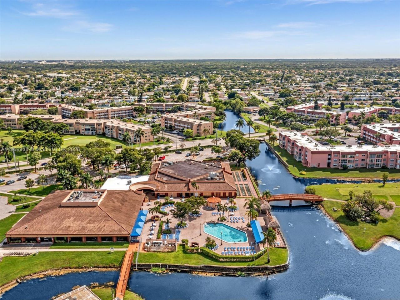 8020 N Sunrise Lakes Dr, Unit 110, Sunrise, FL 33322 Photo