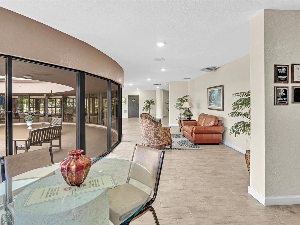 8020 N Sunrise Lakes Dr, Unit 110, Sunrise, FL 33322 Photo