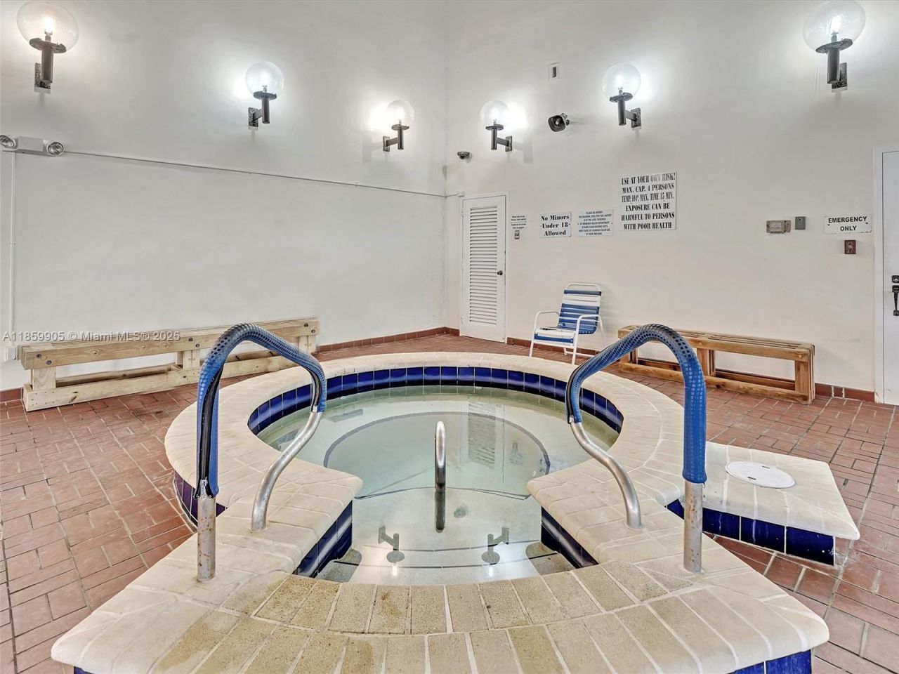 8020 N Sunrise Lakes Dr, Unit 110, Sunrise, FL 33322 Photo