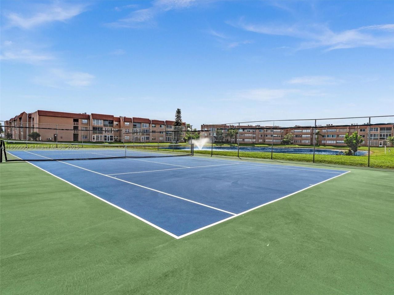 8020 N Sunrise Lakes Dr, Unit 110, Sunrise, FL 33322 Photo