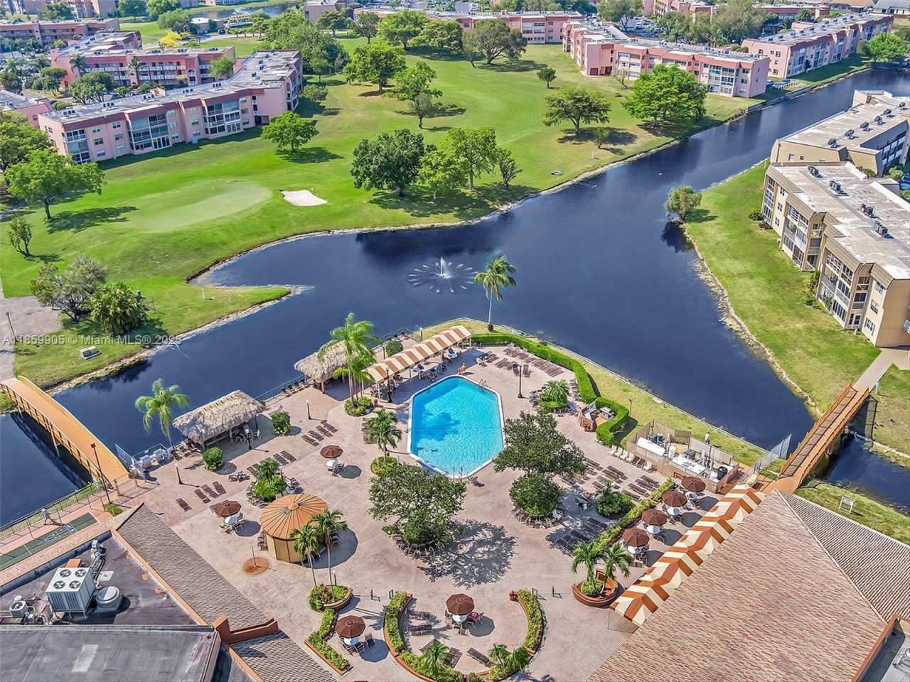 8020 N Sunrise Lakes Dr, Unit 110, Sunrise, FL 33322 Photo