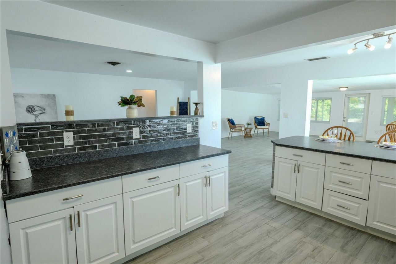 1101 28th Avenue S, Saint Petersburg, FL 33705 Photo