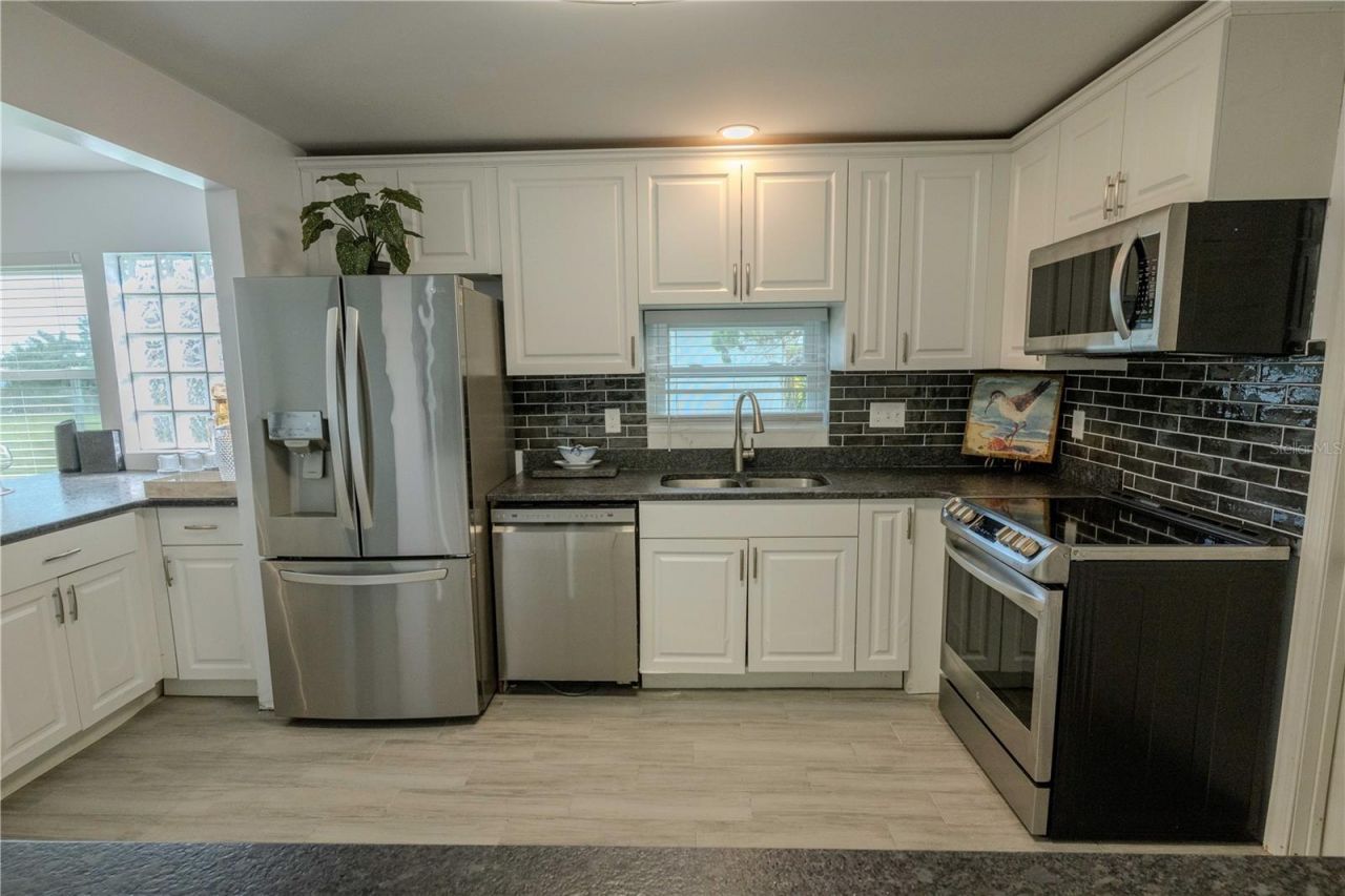 1101 28th Avenue S, Saint Petersburg, FL 33705 Photo