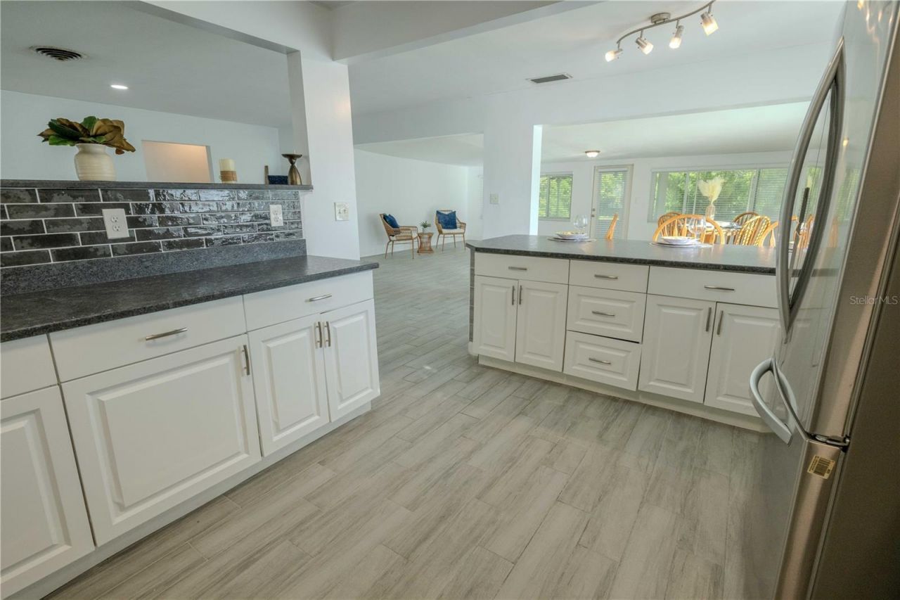 1101 28th Avenue S, Saint Petersburg, FL 33705 Photo