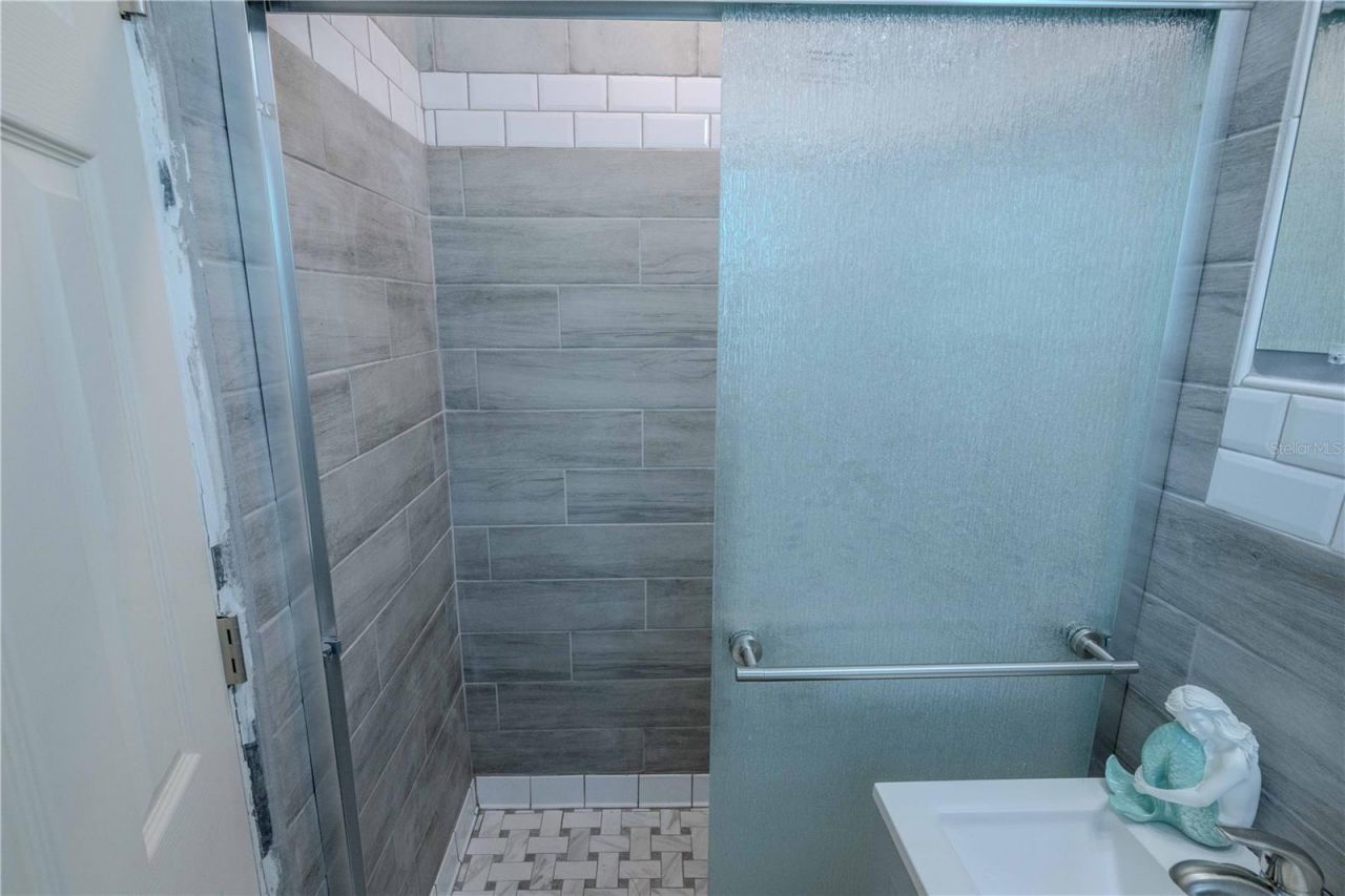 1101 28th Avenue S, Saint Petersburg, FL 33705 Photo