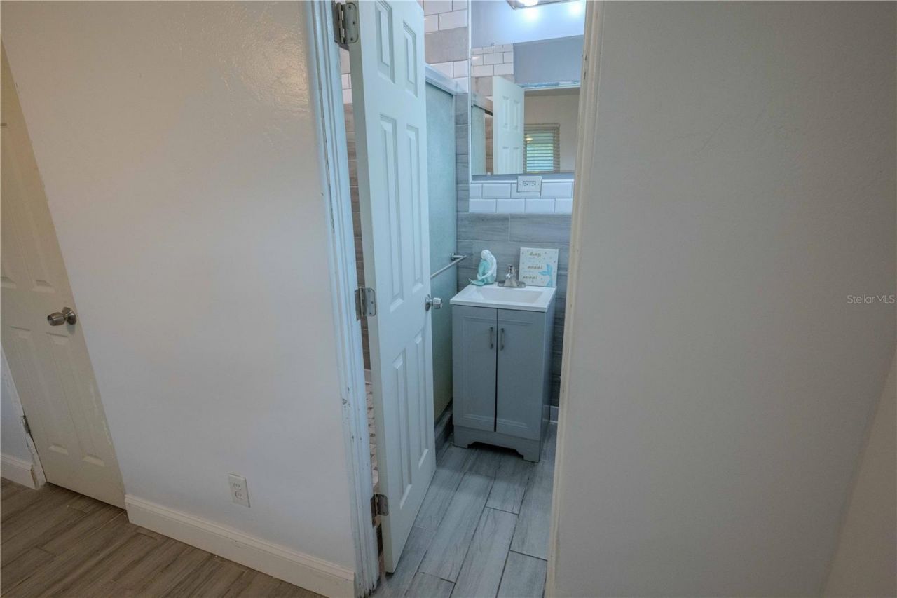 1101 28th Avenue S, Saint Petersburg, FL 33705 Photo