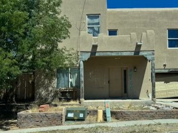 4715 Sambra, Santa Fe, NM 87507