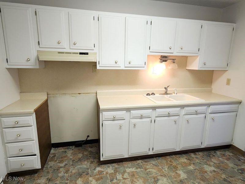 668 Westbrook Court, Ravenna, OH 44266 Photo 9