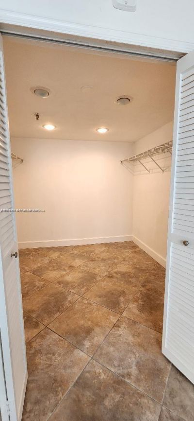 1621 Collins Ave, Unit 404, Miami Beach, FL 33139 Photo