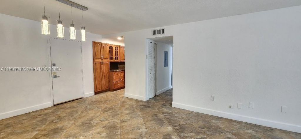 1621 Collins Ave, Unit 404, Miami Beach, FL 33139 Photo