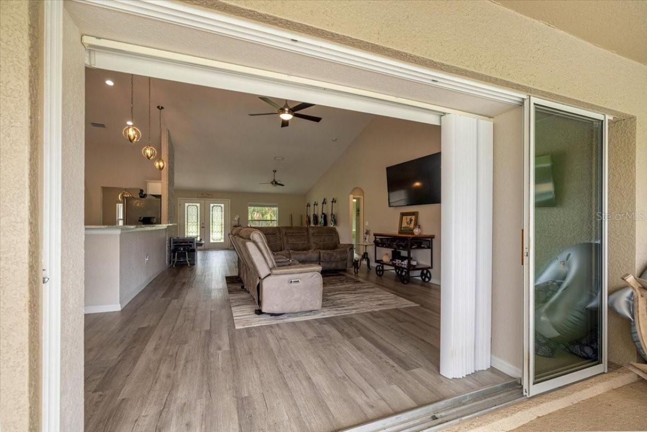 700 E Boston Street, Hernando, FL 34442 Photo