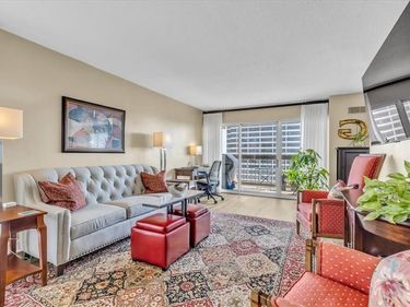 2510 Grand Boulevard, Unit 2401, Kansas City, MO 64108