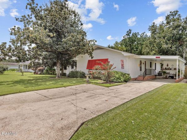 308 Oak Street , New Iberia, LA 70563