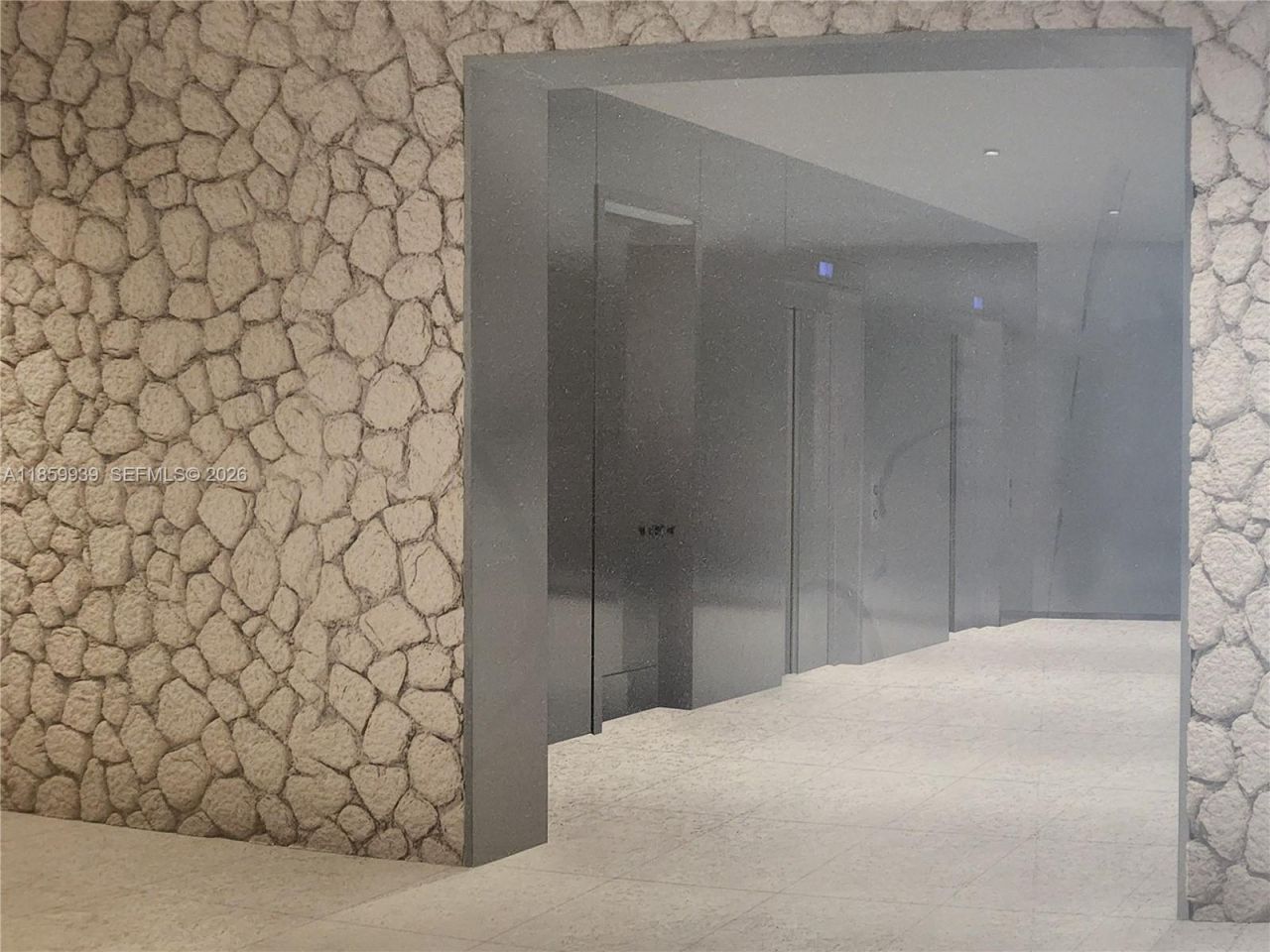 5555 Collins Ave, Unit 9S, Miami Beach, FL 33140 Photo