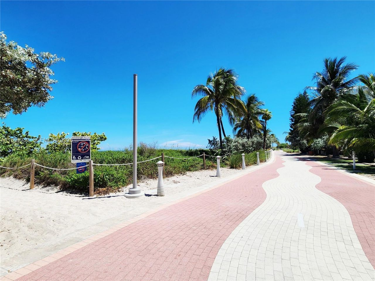 5555 Collins Ave, Unit 9S, Miami Beach, FL 33140 Photo