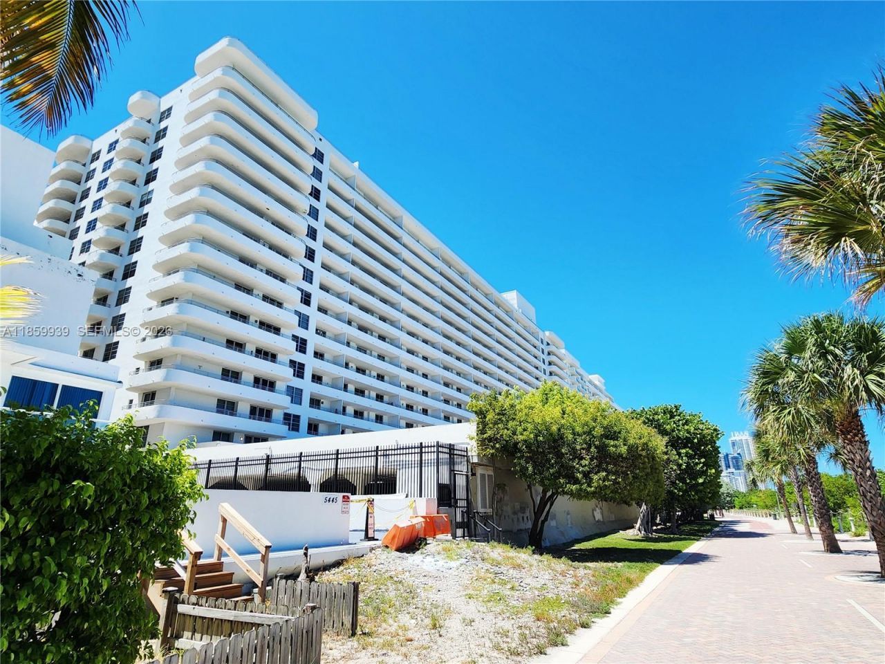 5555 Collins Ave, Unit 9S, Miami Beach, FL 33140 Photo