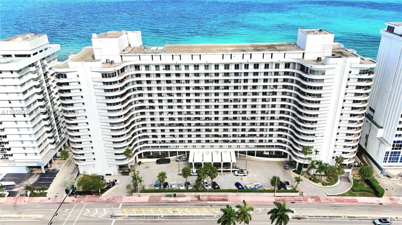 5555 Collins Ave, Unit 9S, Miami Beach, FL 33140 Photo