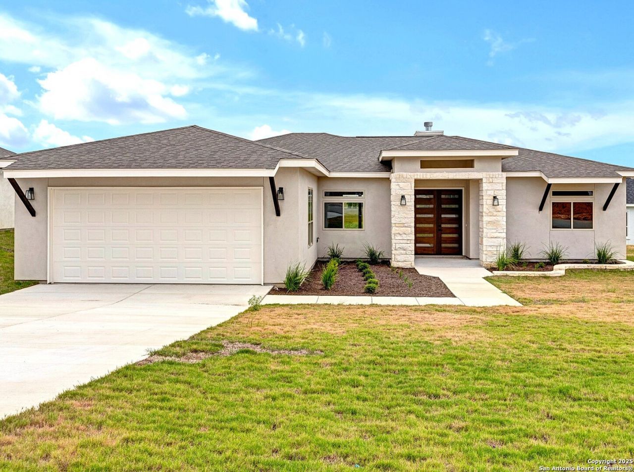 177 Pine Valley Dr, La Vernia, TX 78121 Main Photo