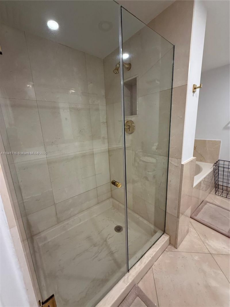 3610 Yacht Club Dr, Unit 713, Aventura, FL 33180 Photo